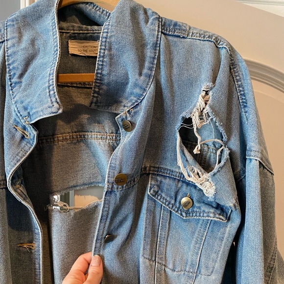 Distressed denim Jean jacket - Picture 3 of 3